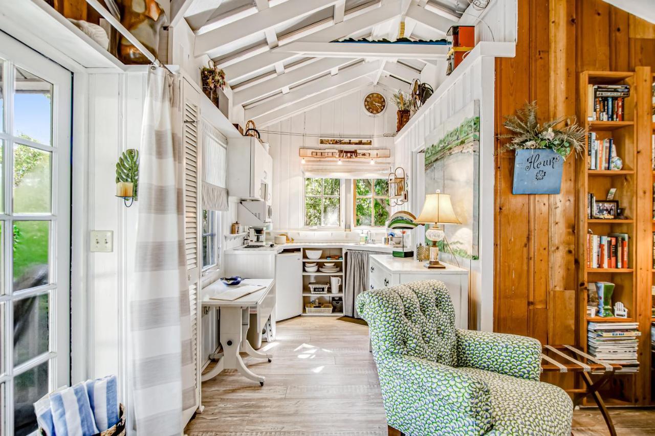 Baby Breezy Tree House Hotel Demere Park ภายนอก รูปภาพ